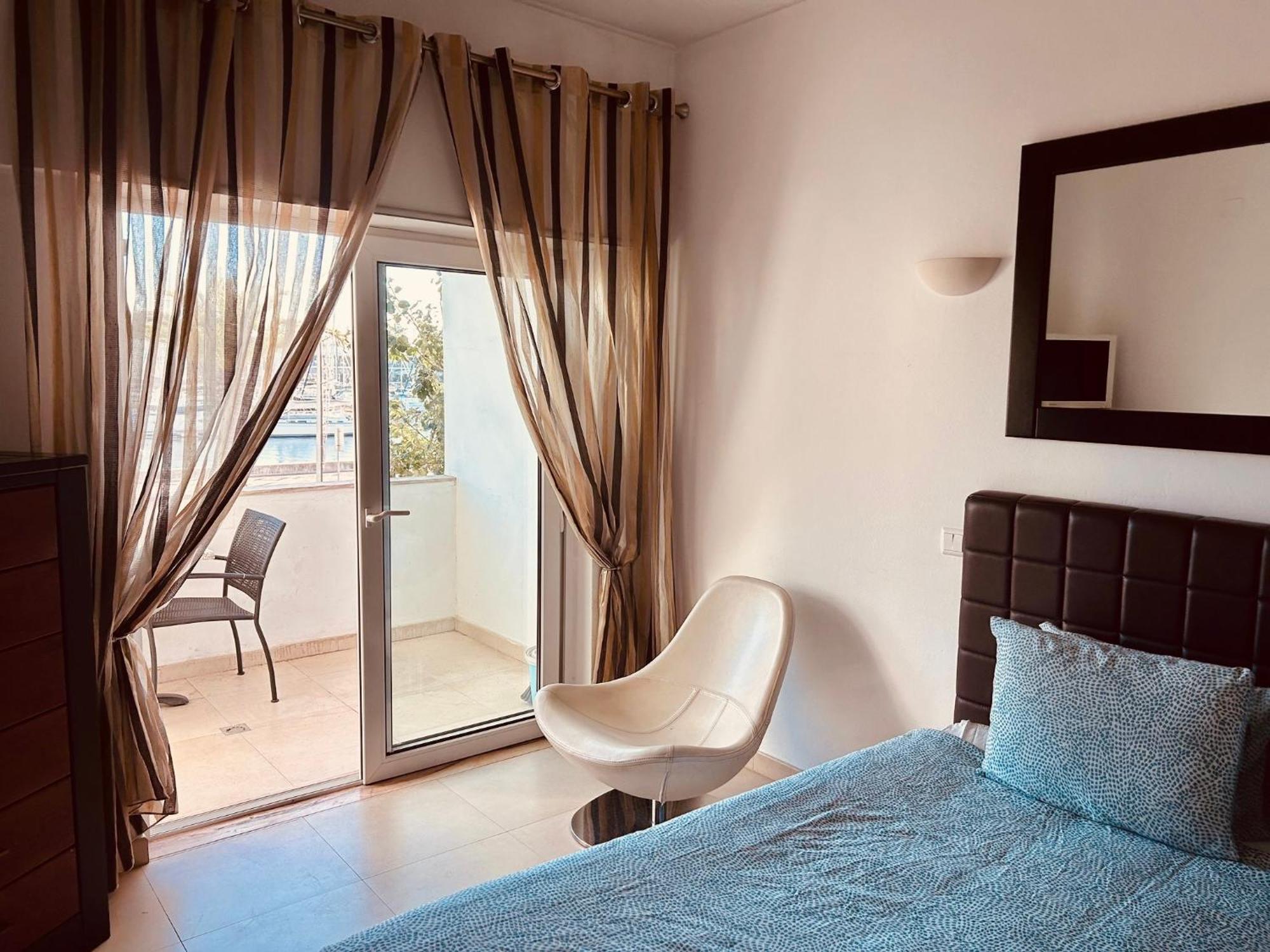 Lagos Marina View Apartment Near Beaches And Shops Extérieur photo