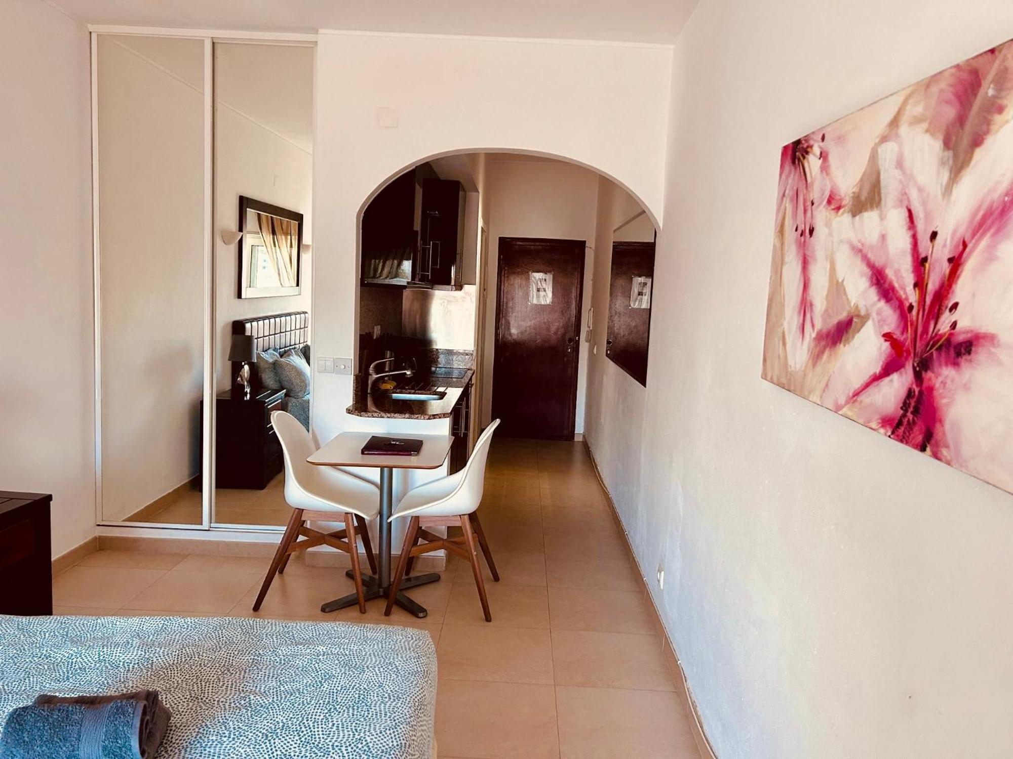 Lagos Marina View Apartment Near Beaches And Shops Extérieur photo