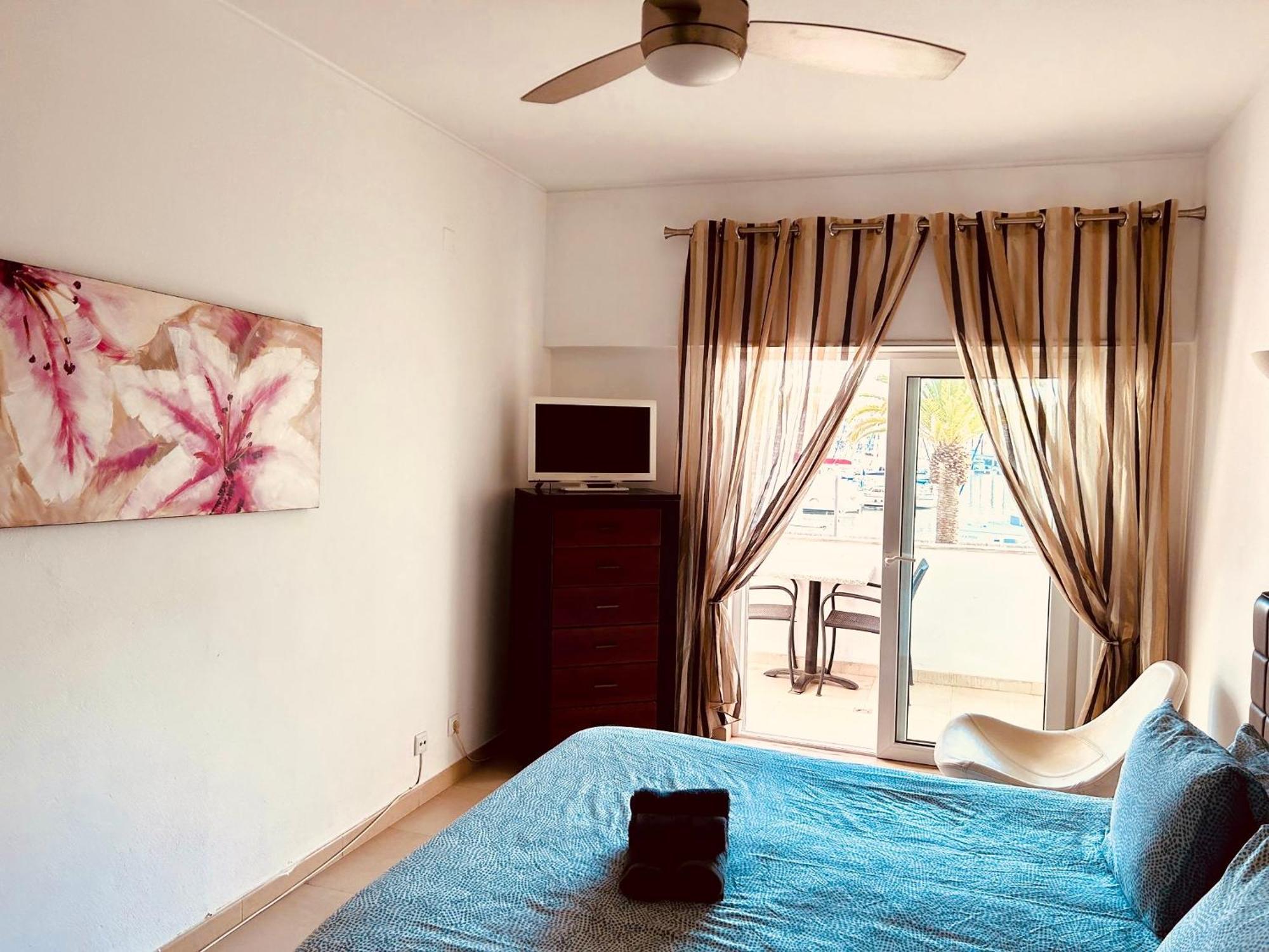Lagos Marina View Apartment Near Beaches And Shops Extérieur photo