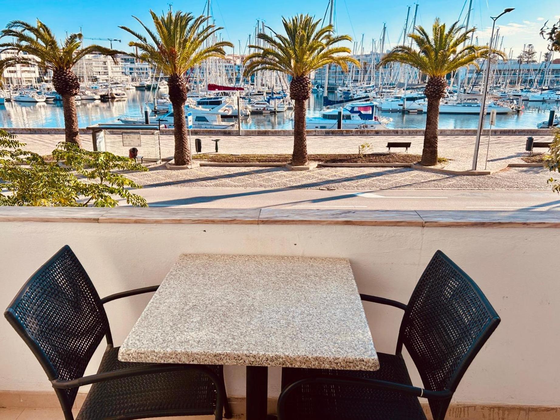 Lagos Marina View Apartment Near Beaches And Shops Extérieur photo
